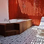 Ala Alacati 호텔 *