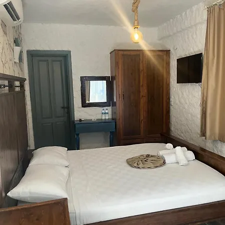 Ala Alacati Hotel *