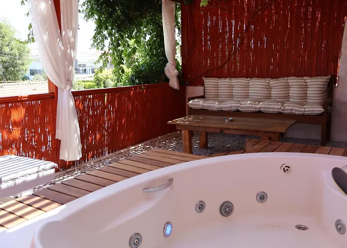 Ala Alacati Ξενοδοχείο *